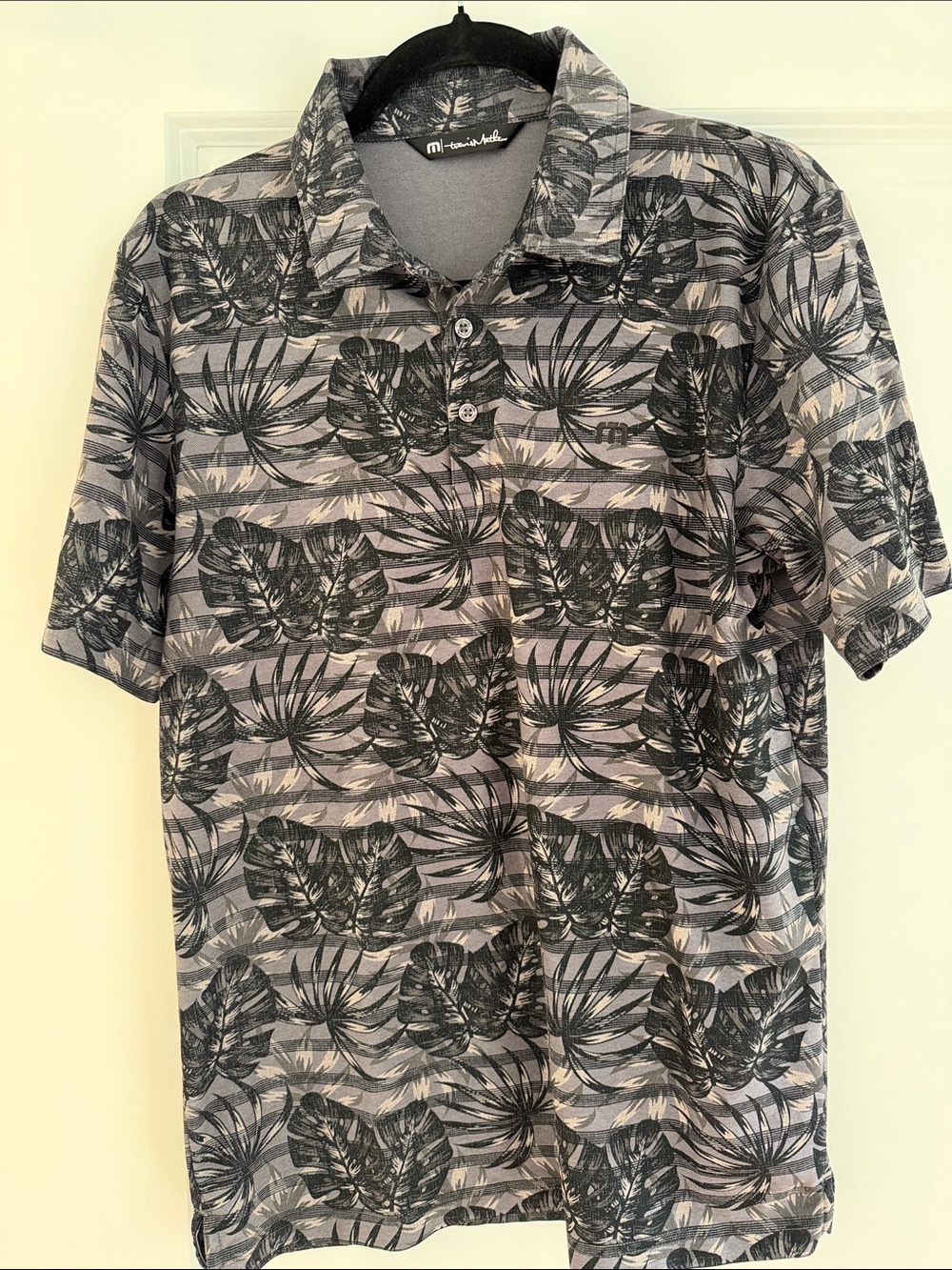 Travis Mathew “Big Snow” Gray and Black Tropical Print Polo Size M